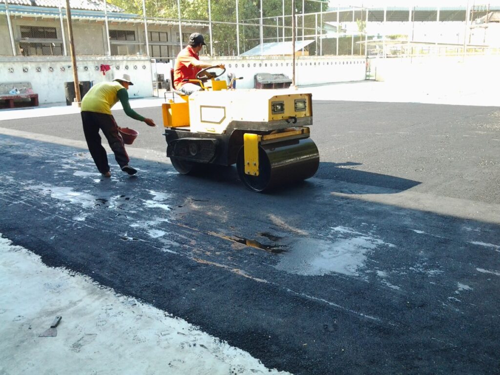 Renovasi Lapangan Tenis
